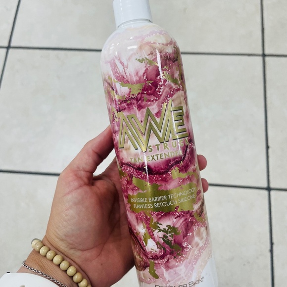 Designer Skin Awestruck Tan Extending Moisturizer - Picture 1 of 1